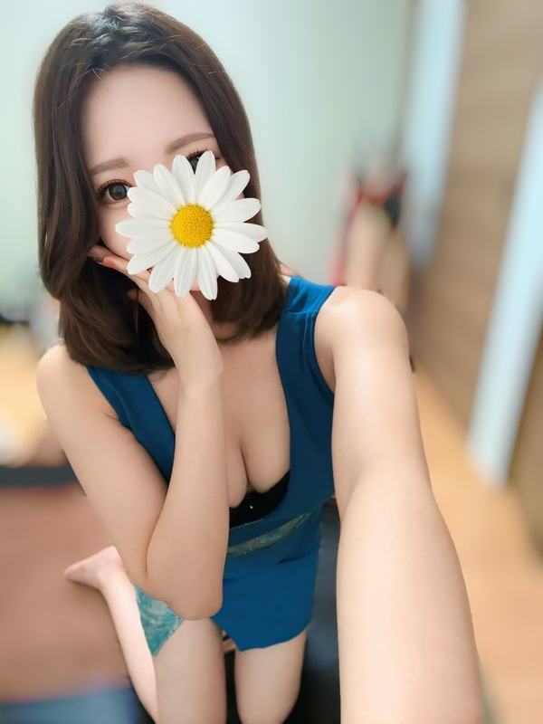 虹林りさ